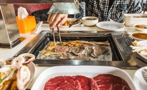 娱乐吃瓜酱烤肉,揭秘明星幕后美食生活