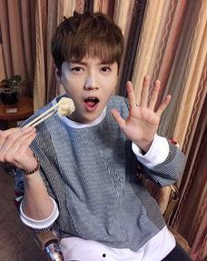 娱乐吃瓜酱山东,吃瓜酱带你探秘本土明星幕后故事