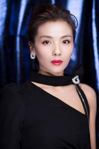 吃瓜娱乐刘涛,娱乐圈风云变幻，从“国民贤妻”到争议漩涡