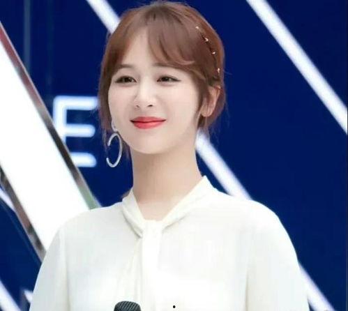 娱乐吃瓜大瓜杨紫,娱乐圈的“吃瓜女王”，揭秘明星幕后故事